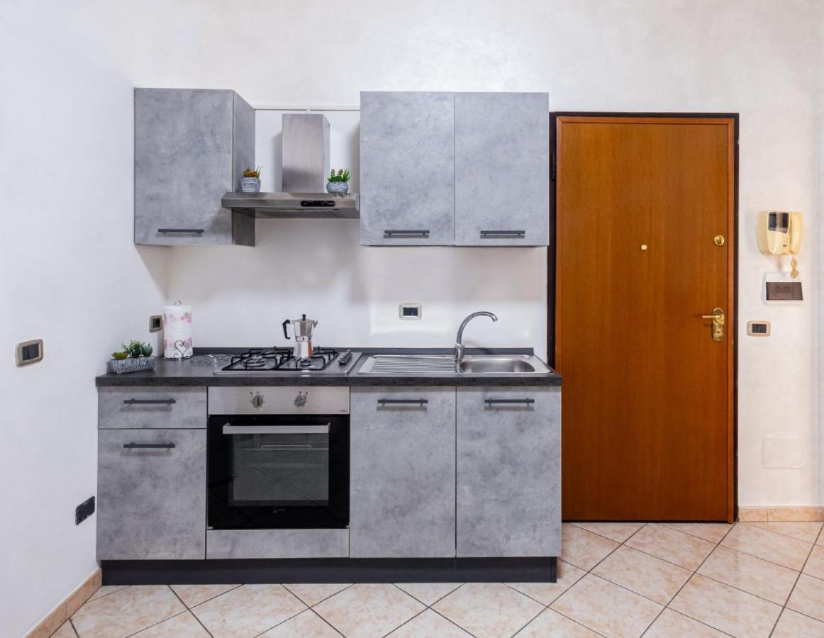 Alloggio Alfa - Central Apartment Чивитавекия Екстериор снимка