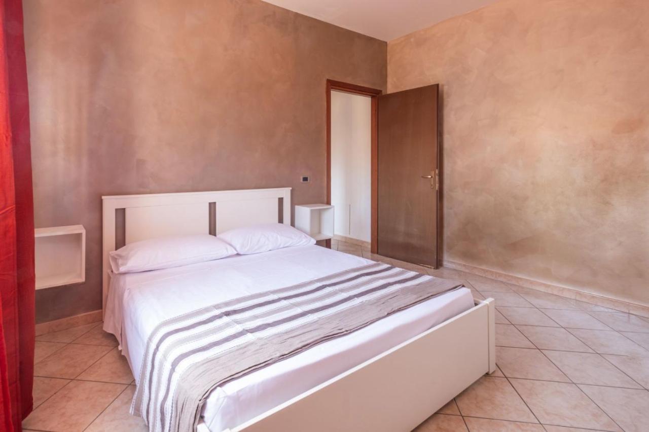 Alloggio Alfa - Central Apartment Чивитавекия Екстериор снимка