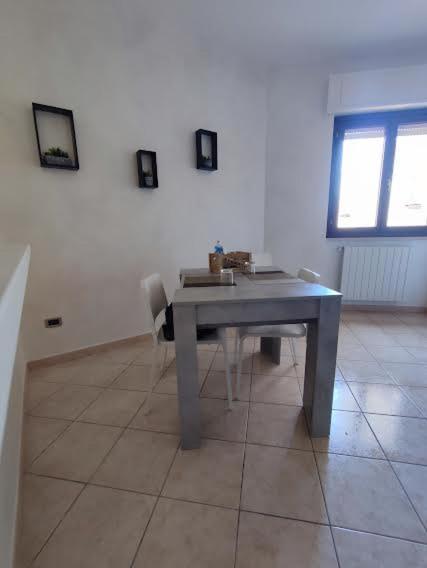 Alloggio Alfa - Central Apartment Чивитавекия Екстериор снимка